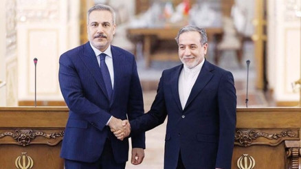 Önce Barrack sonra Arakçi… Fidan’dan diplomasi trafiği