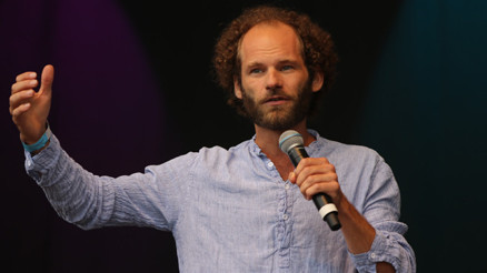 Alman komedyen Grönlandlıları kızdırdı