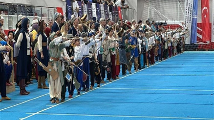 Kütahya’da Geleneksel Türk Okçuluğu şöleni başladı