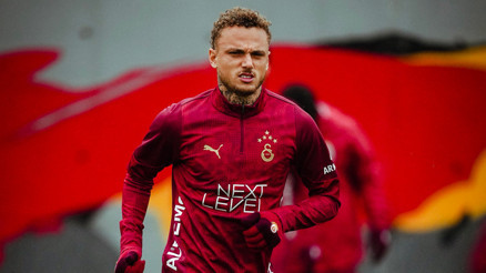 Galatasarayın yeni transferi Noa Lang, sahaya indi