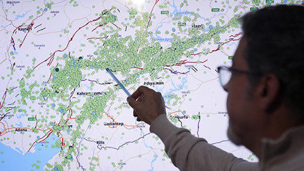 Prof. Dr. Sözbilir Dünyadaki en sismik bölgelerden bir tanesi dedi ve uyardı: Yeni depremler olacaktır