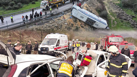 Güney’de katliam gibi iki kaza 17 ölü, çok sayıda yaralı