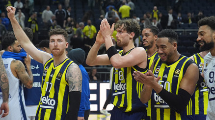 Lider Fenerbahçe Beko, Barcelona deplasmanında