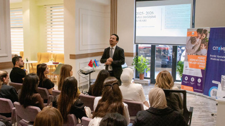 Münih’te “Otizme Farklı Bakış” semineri 8 Şubatta