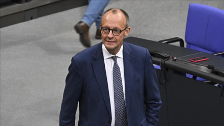 Merz, Avrupa Hentbol Şampiyonluğu finalini izledi