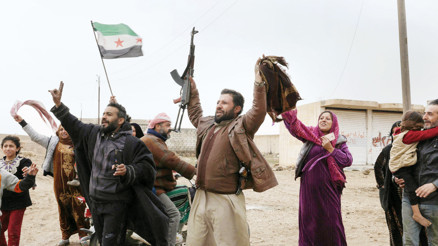 Şam güvenlik güçleri Haseke ve Ayn el Arab’a girdi... Suriye’de devir teslim Şam güvenlik güçleri Haseke ve Ayn el Arab’a girdi... Suriye’de devir teslim