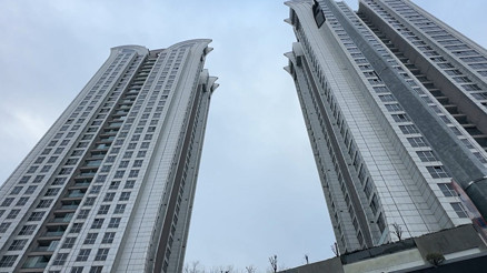 İstanbulda 30. kattan düşen çocuk yaşamını yitirdi