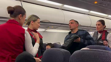 Erzurum- İstanbul seferinde yaşandı | Helallik isteyip uçaktan indi: Kalkışa hazırlık yapılırken hosteslere seslendi