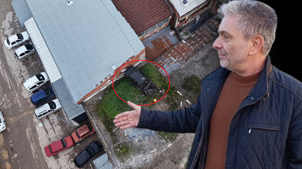 20 yıldır iş yerinin çatısında duruyormuş: Görünce polise haber verdi Sahibine sesleniyorum, lütfen gelip alın 20 yıldır iş yerinin çatısında duruyormuş: Görünce polise haber verdi Sahibine sesleniyorum, lütfen gelip alın