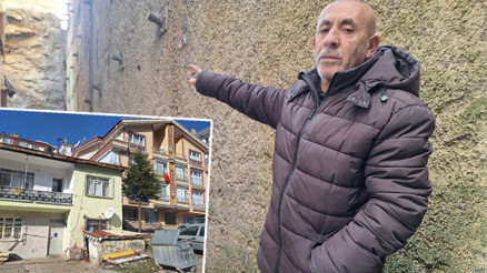 Ankarada toprak kayması: 4 katlı bina ve gecekondu tahliye edildi Ankarada toprak kayması: 4 katlı bina ve gecekondu tahliye edildi