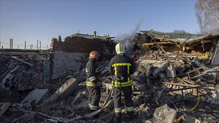ABD ile müzakereler Rusyayı durdurmadı: Ukraynaya İHA ve füzelerle saldırı ABD ile müzakereler Rusyayı durdurmadı: Ukraynaya İHA ve füzelerle saldırı