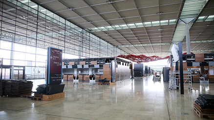 Berlin Brandenburg Havalimanında uçak kalkışları durduruldu