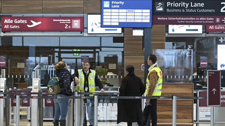 Berlinde uçuşlar üst üste ikinci gün de askıya alındı