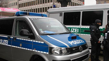 Nürnbergde okulda silahlı öğrenci ihbarı: Polis operasyon düzenledi