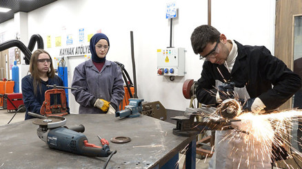 Üniversiteliye mezun olmadan çalışma imkanı