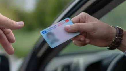 EHLİYET SINAV PUANI 2026 SON GELİŞMELER: Ehliyet sınav puanı düştü mü, değişti mi Resmi Gazete detayı EHLİYET SINAV PUANI 2026 SON GELİŞMELER: Ehliyet sınav puanı düştü mü, değişti mi Resmi Gazete detayı