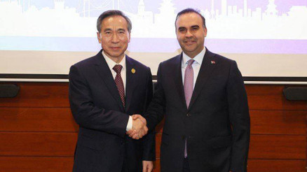 Sanayi ve Teknoloji Bakanı Mehmet Fatih Kacır, CCPIT Başkanı ile kritik görüşme