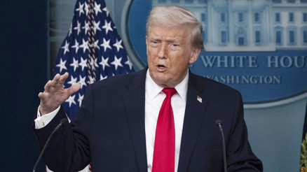 Trumptan Super Bowl gösterisine sert tepki