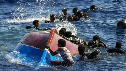 Libyada göçmen teknesi battı: 53 kişi hayatını kaybetti