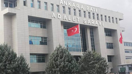 Adliyedeki altınları zimmetine geçiren emanet personeli tutuklandı