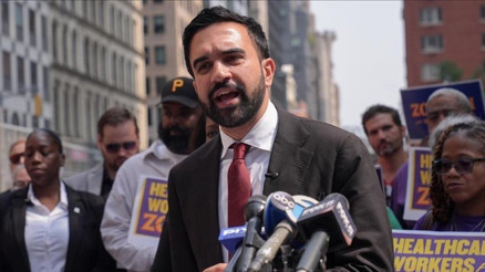 New York Belediye Başkanı Mamdaniden Filistinli öğrenciye destek