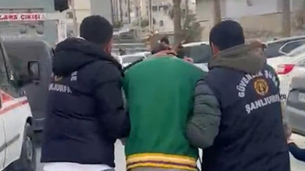 Türk bayrağına ve Atatürke hakaret eden şahıslara gözaltı