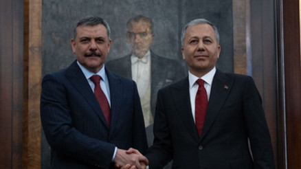 İçişleri Bakanlığında devir teslim töreni: Bakan Çiftçi, görevi Yerlikayadan devraldı