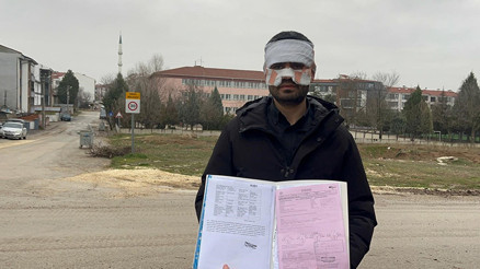 Fizik öğretmeni, rehber öğretmenin yüzüne sıcak çay fırlattı