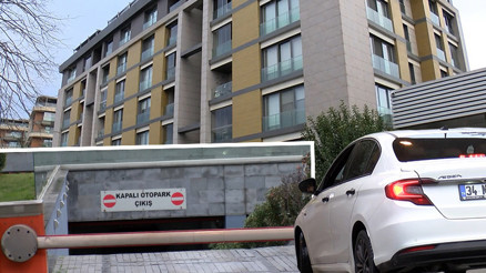 İstanbuldaki sitenin otoparkından çuvalların içindeki 30 milyon dolar çalındı