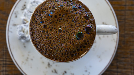 Bağırsak sağlığını gizlice mahvediyor Bu yedi içecekten uzak durun