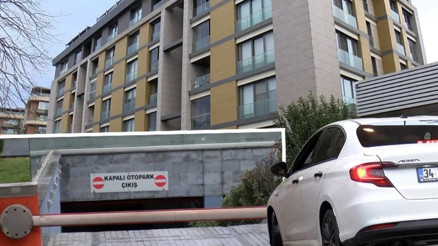 Sitenin otoparkından çuvalların içindeki 30 milyon dolar çalındı