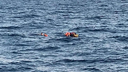 İzmirden acı haber Göçmen botu battı: 3 ölü