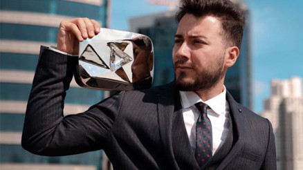 Enes Batur kimdir, kaç yaşında, nereli Fenomen Enes Batur gözaltına mı alındı, neden gözaltına alındı