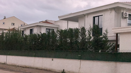Villada talihsiz olay: Temizliğe gelen kadın ikinci kattan düşüp yaralandı
