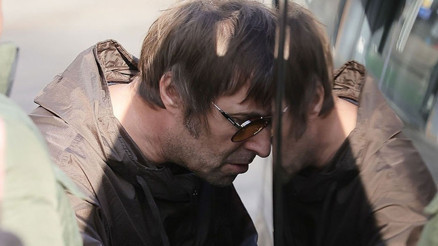 Aşk çocuğu ünlü şarkıcıya pahalıya patladı: Madem evlenmedik, kızım için daha çok para ver