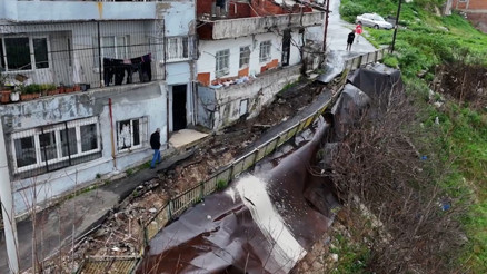 İzmirde sağanak etkili oldu
