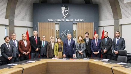 Özel, Diyarbakır heyetini kabul etti