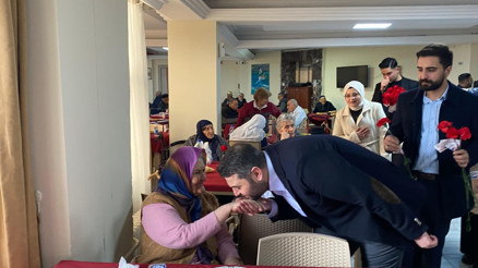Büyüklerimiz başımızın tacı