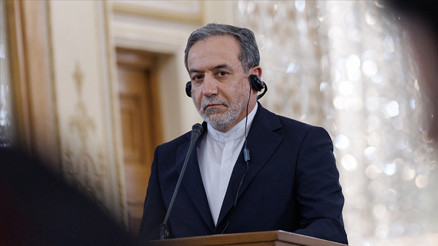 İsviçrede kritik görüşme: İran Dışişleri Bakanı Erakçi Cenevrede İsviçrede kritik görüşme: İran Dışişleri Bakanı Erakçi Cenevrede