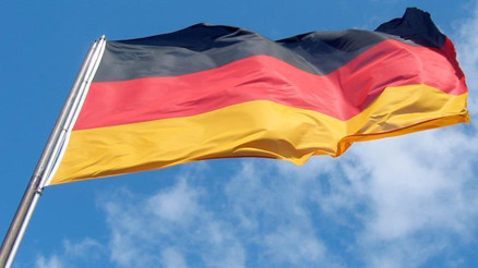 Almanya sınır kontrollerini 6 ay daha uzatıyor