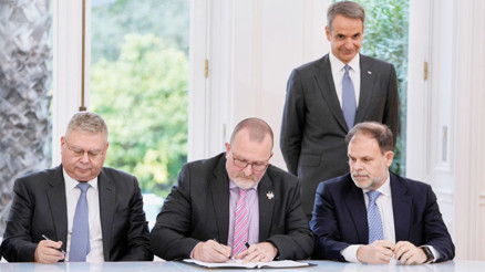 Miçotakis’in yüzünü güldüren anlaşma Chevron komşuda doğal gaz arayacak