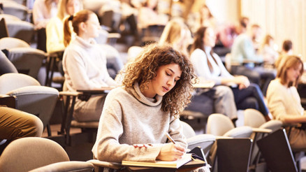 Vakıf üniversitelerinde kontenjan azalacak