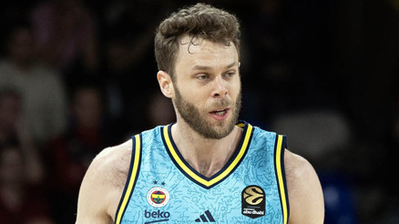 Fenerbahçe Bekoda sakatlık depremi En az 1,5 ay forma giyemeyecek