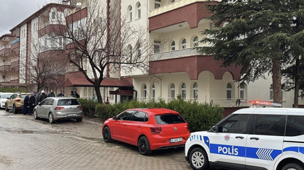Nevşehirde eşini bıçakla yaralayıp kaçan şüpheli trafik kazasında yaralandı