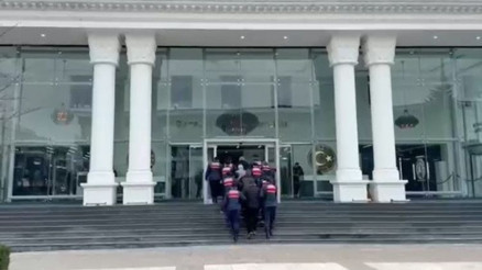 Ünlülerin yapay zeka görüntüleriyle milyonlarca lira dolandırdılar…. 2 şüpheli tutuklandı