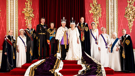 Hepsinin görkemli taçları, göz kamaştıran mücevherleri var… Gerçek bir ‘meslekleri’ yok ama cepleri milyonlarla dolu… Peki en zenginleri kim