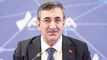 Kanal D’de Cevdet Yılmaz’la iftar sohbeti