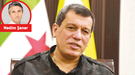 ABD, Suriye’den çıkarken PKK/YPG/SDG’li Abdi hâlâ kalkan uçağın tekerleğine sarılmaya çalışıyor ABD, Suriye’den çıkarken PKK/YPG/SDG’li Abdi hâlâ kalkan uçağın tekerleğine sarılmaya çalışıyor