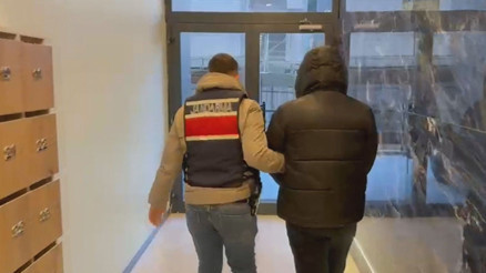 İstanbul merkezli 6 ilde uyuşturucu ve yasa dışı bahis operasyonu: 17 şüpheli tutuklandı İstanbul merkezli 6 ilde uyuşturucu ve yasa dışı bahis operasyonu: 17 şüpheli tutuklandı