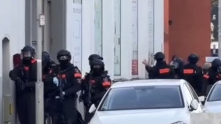 Hannoverde camiye polis operasyonu